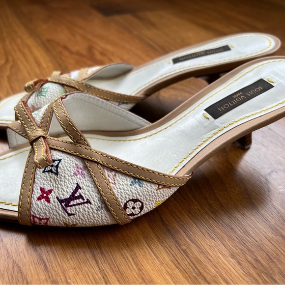 Louis Vuitton Summer Heels - Picture 3 of 7